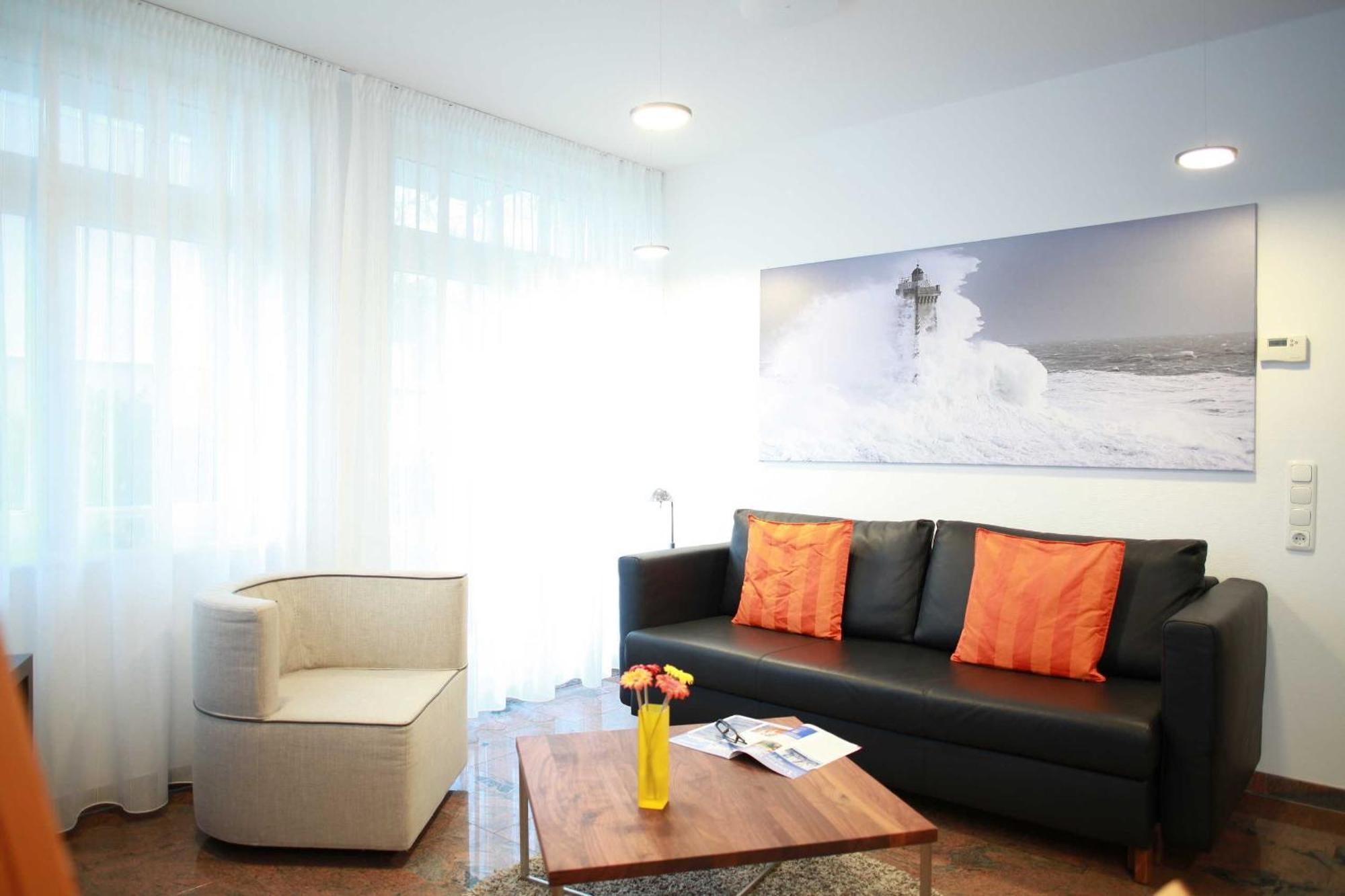 Warnemuende L Apartment *